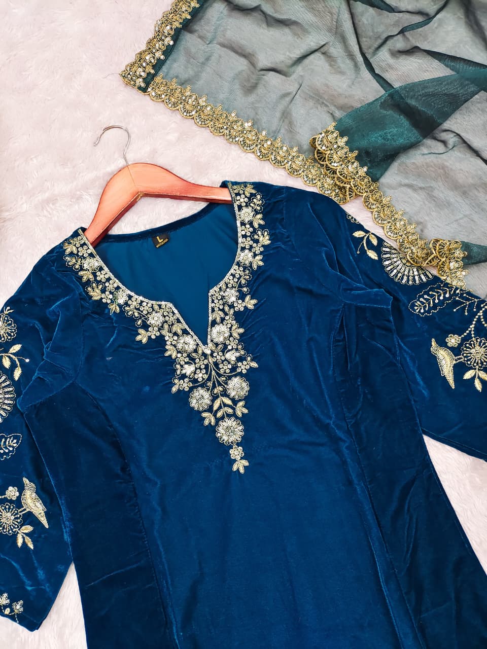 ✨Elegant Velvet Design✨