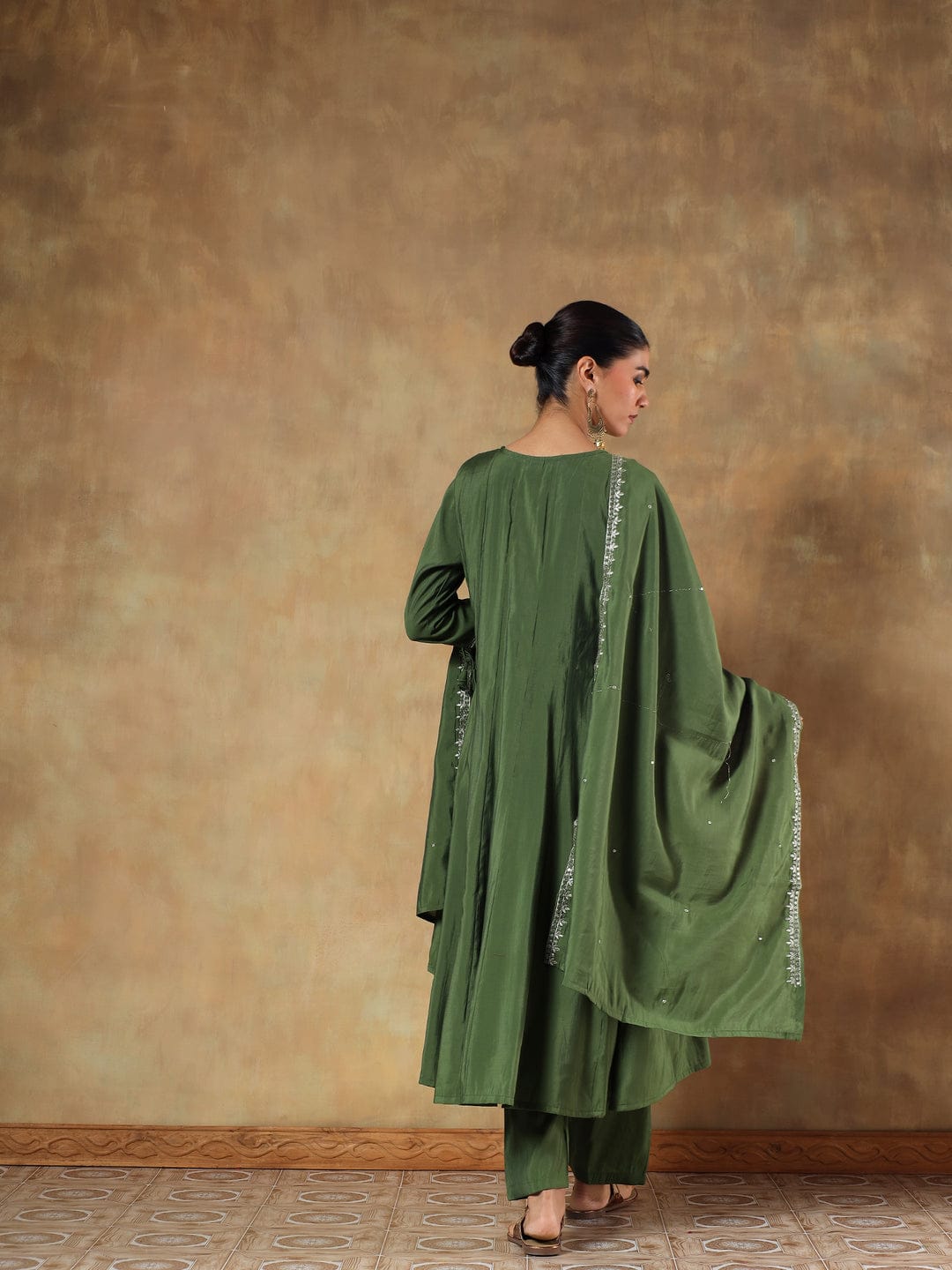 Aarvi Olive Crepe Silk Embroidered 3-Piece Set