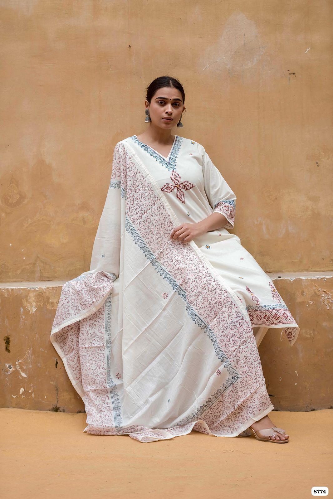 White Pure mulcotton