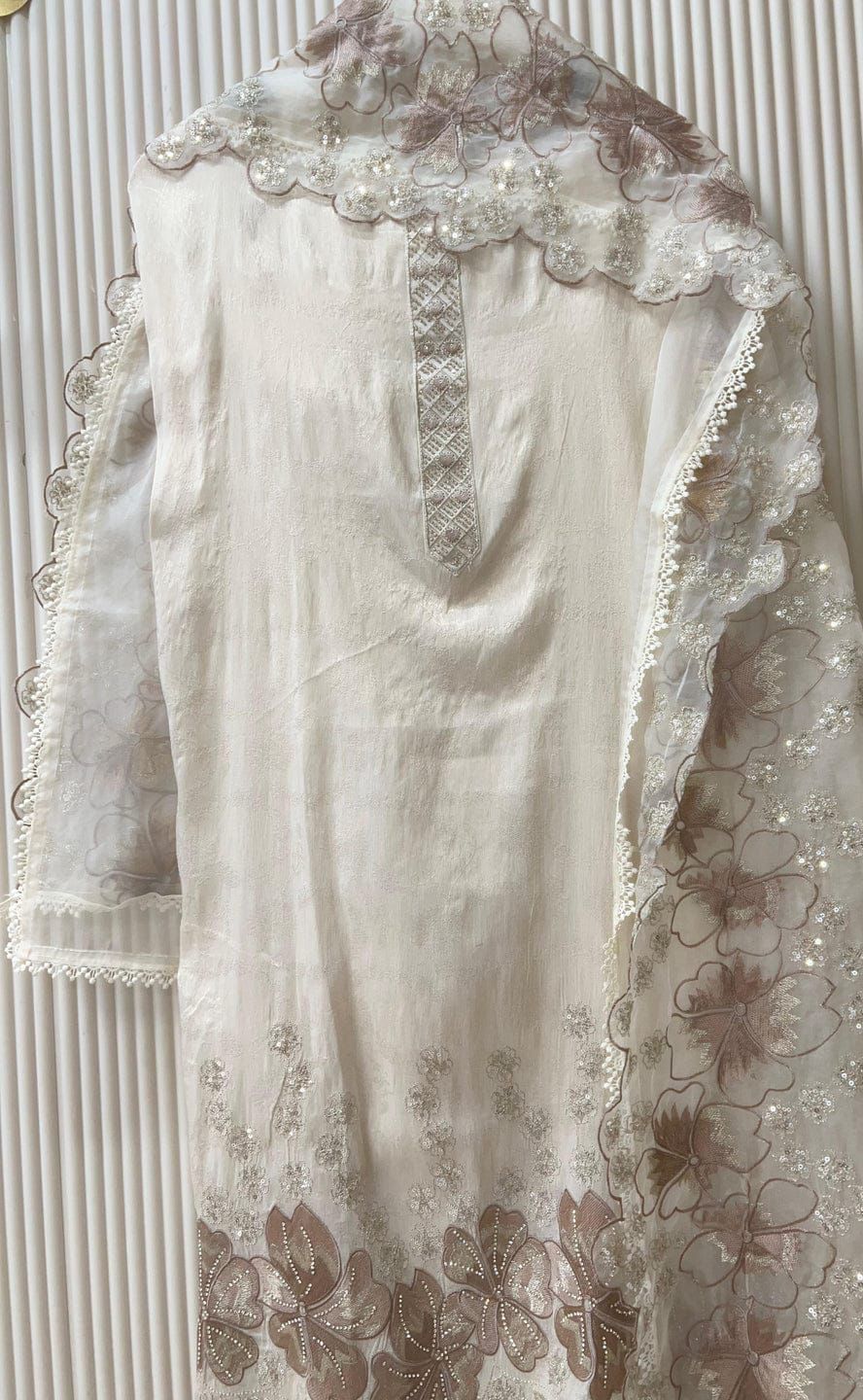 Ivory Tissue Shimmer Silk Embroidered Unstitched 3-Piece Suit