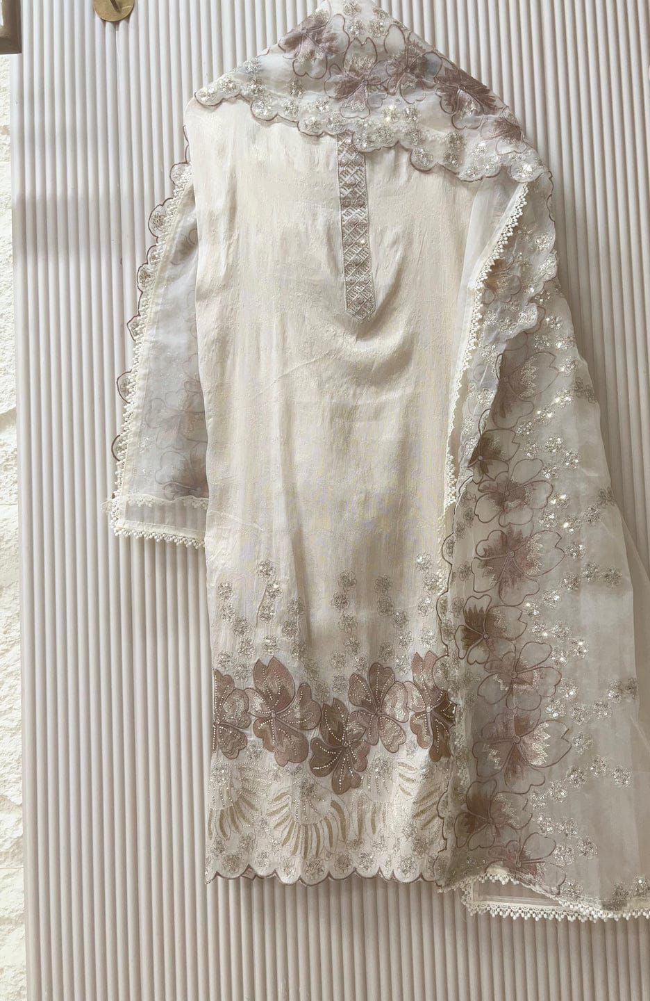 Ivory Tissue Shimmer Silk Embroidered Unstitched 3-Piece Suit