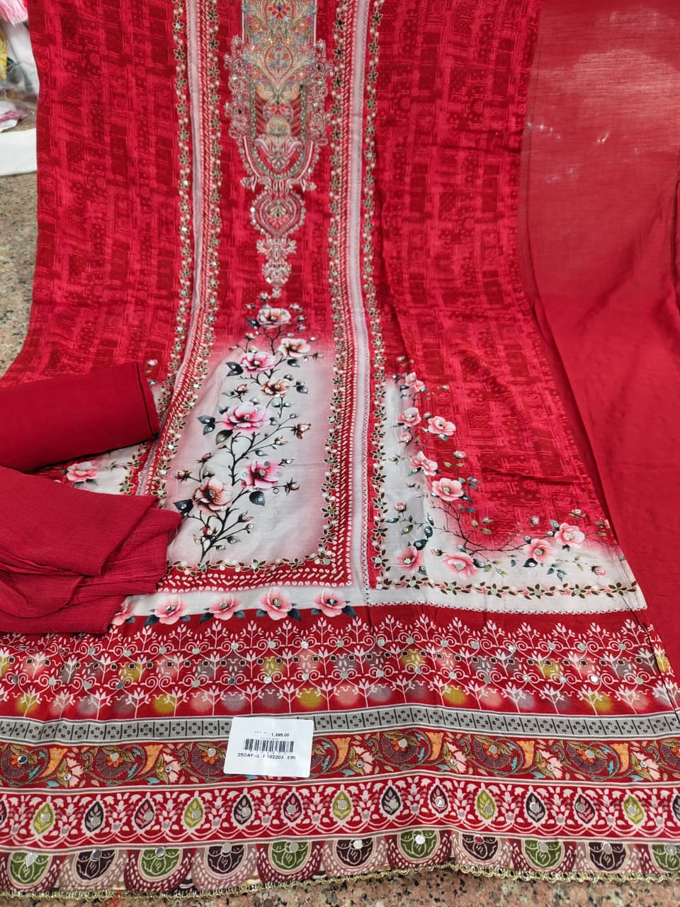 Printed Muslin Unstitched Suit Set